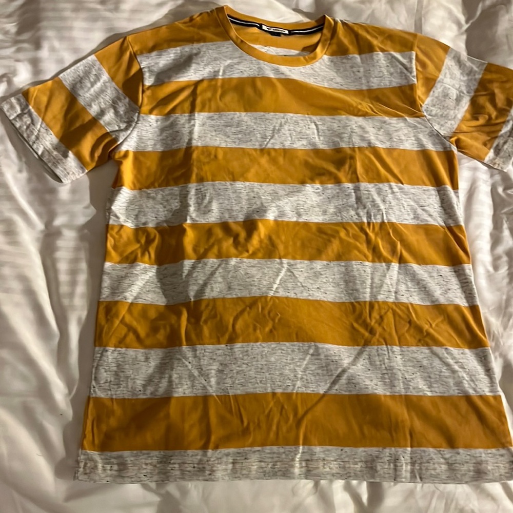 Armani size L t-shirts no tags never worn!!